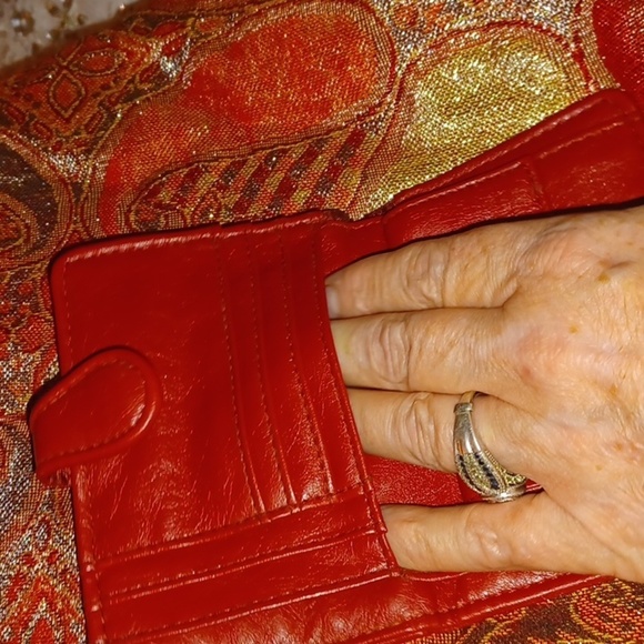 GUC Cute Old Navy Heart Quilted Wallet - Picture 5 of 11